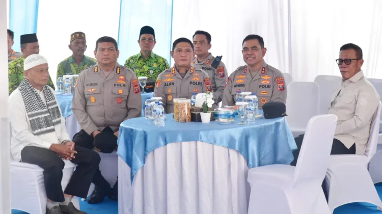 Masinton Mahmud Hadiri Groundbreaking Masjid Al Munawar dan Rusun Polres Tapteng