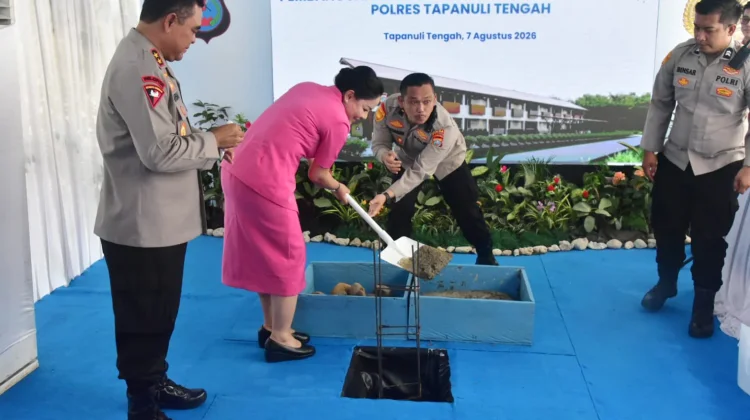Masinton Mahmud Hadiri Groundbreaking Masjid Al Munawar dan Rusun Polres Tapteng
