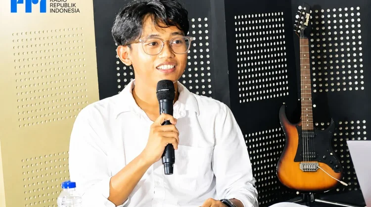 Pengelolaan Lingkungan Berkelanjutan, Kebijakan dan Partisipasi Masyarakat