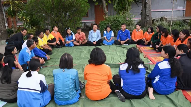 BUPATI HUMBAHAS SAMBANGI UPT SMPN 015 SIPONJOT