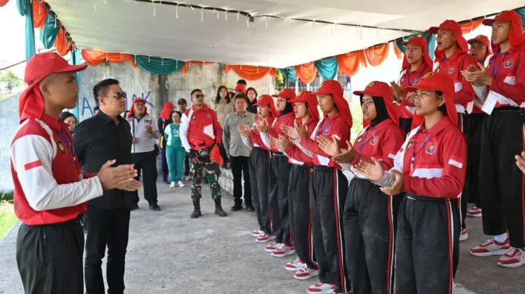 Bupati Humbahas Berikan Motivasi Kepada Paskibraka