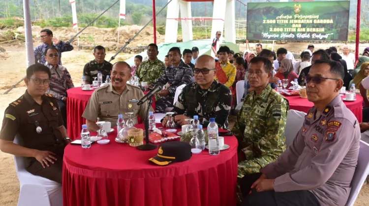 Wabup Tapteng Ikuti Peresmian Ribuan Jembatan dan Titik Air Bersih okeh Presiden