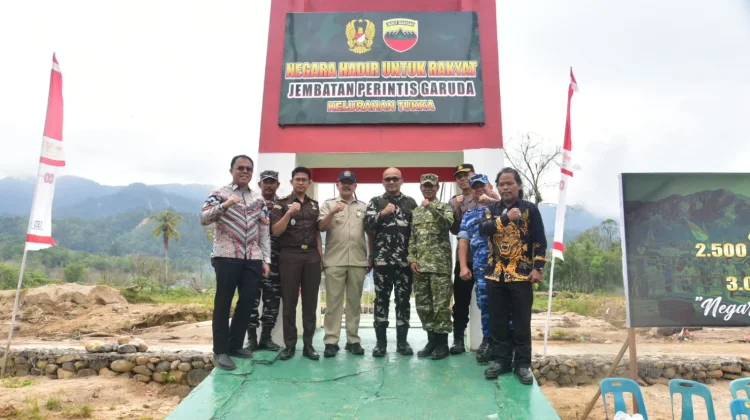 Wabup Tapteng Ikuti Peresmian Ribuan Jembatan dan Titik Air Bersih okeh Presiden
