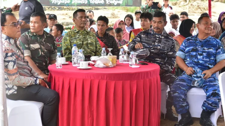 Wabup Tapteng Ikuti Peresmian Ribuan Jembatan dan Titik Air Bersih okeh Presiden