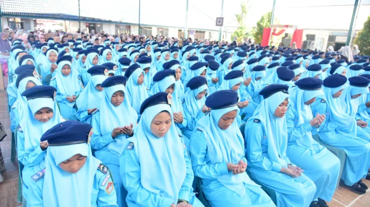 Wabup Tapteng Ingatkan Pelajar SMP Al Muslimin Pandan Waspada "Badai Digital"
