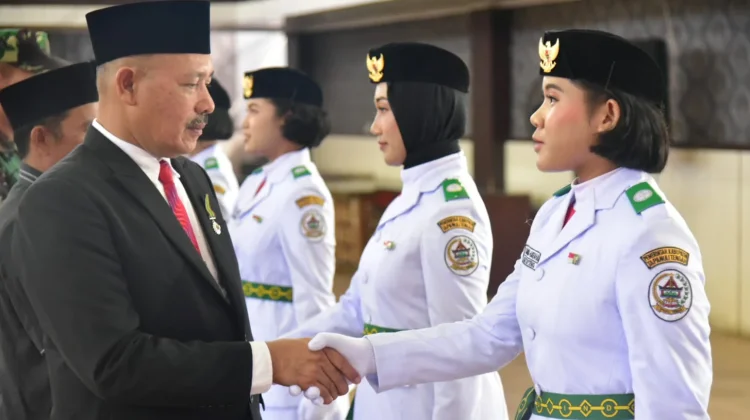 Wakil Bupati Tapteng Kukuhkan 35 Anggota Paskibraka Tahun 2026