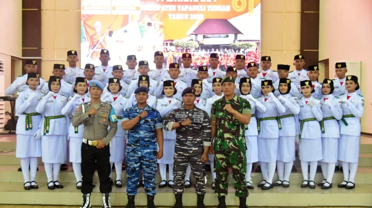 Wakil Bupati Tapteng Kukuhkan 35 Anggota Paskibraka Tahun 2026