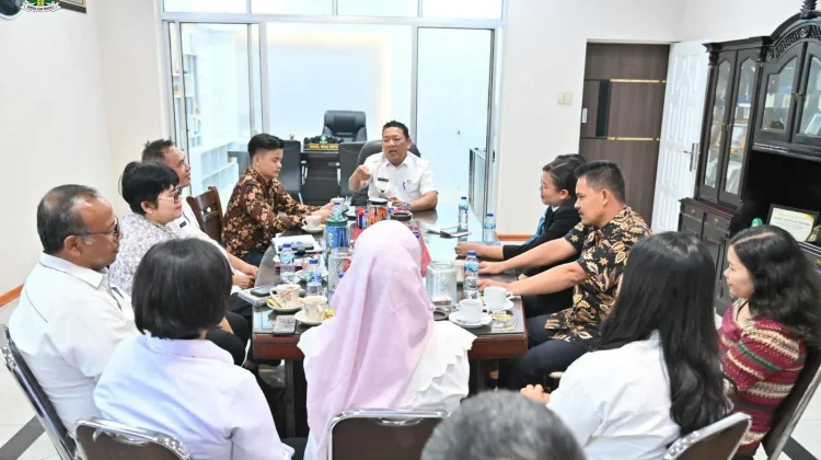 Wakil Wali Kota Sibolga Pimpin Rapat Evaluasi Program Ibadah Kristiani di Pemko
