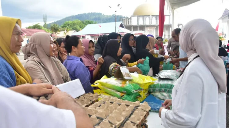 Pemkab Tapteng Gelar Gerakan Pasar Murah untuk Kendalikan Inflasi