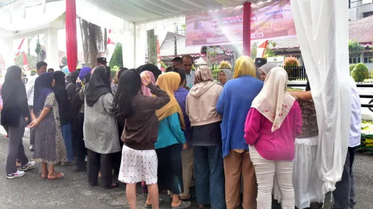 Pemkab Tapteng Gelar Gerakan Pasar Murah untuk Kendalikan Inflasi