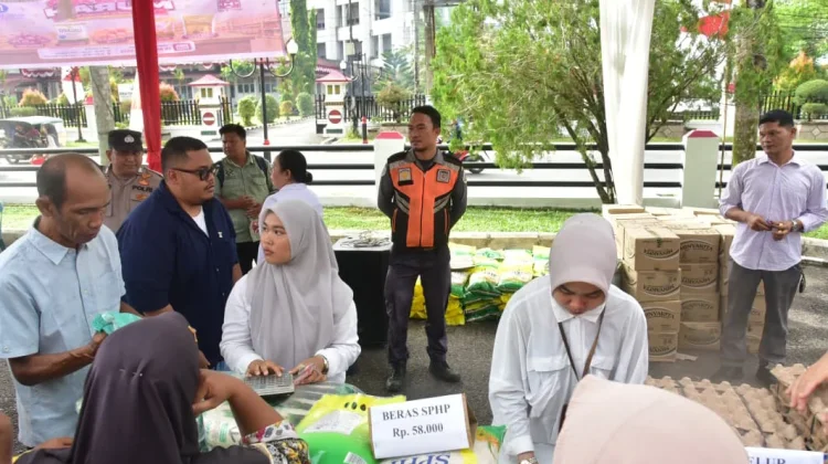 Pemkab Tapteng Gelar Gerakan Pasar Murah untuk Kendalikan Inflasi