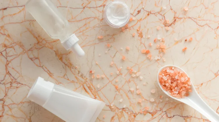 Bijak Memilih Skincare Rendah Kandungan Mikroplastik