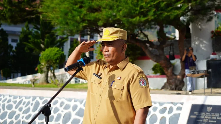 Sekda Toba Pimpin Apel Gabungan ASN, Minta OPD Percepat Serapan Anggaran