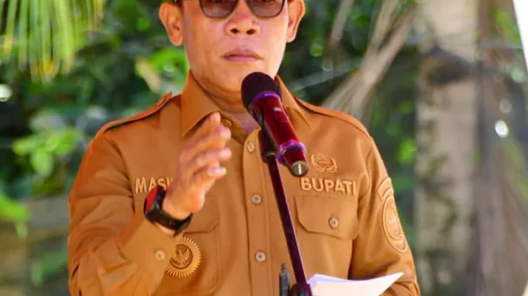 Bupati, Wabup dan Sekdakab, Rayakan HUT ke-81 Tapteng Bersama Anak Panti Asuhan Sion