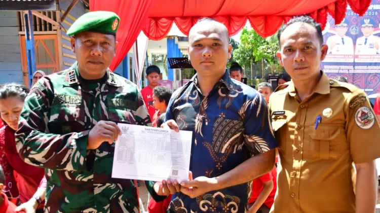 Bupati, Wabup dan Sekdakab, Rayakan HUT ke-81 Tapteng Bersama Anak Panti Asuhan Sion