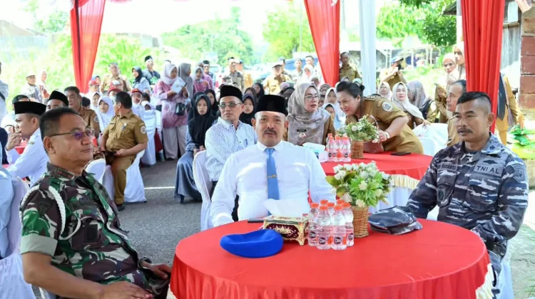Bupati, Wabup dan Sekdakab, Rayakan HUT ke-81 Tapteng Bersama Anak Panti Asuhan Sion