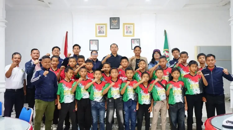 Bupati Taput Lepas 52 Kontingen U-13 dan U-15 ke Ajang Piala Soeratin di Sibolga
