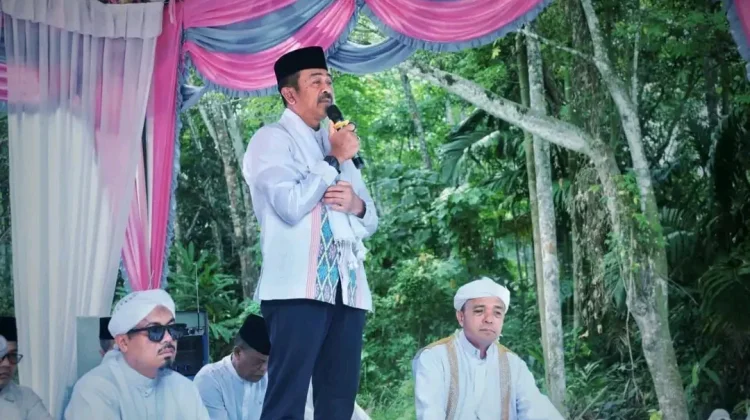 Bupati Madina Hadiri Sejuta Sholawat dan Pengajian Maulid Nabi