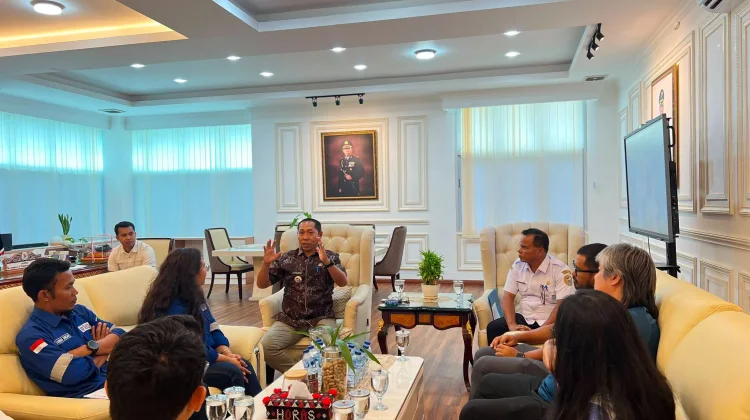 Bupati Taput Terima Audiensi PT SOL Bahas Pengolahan Sampah Plastik