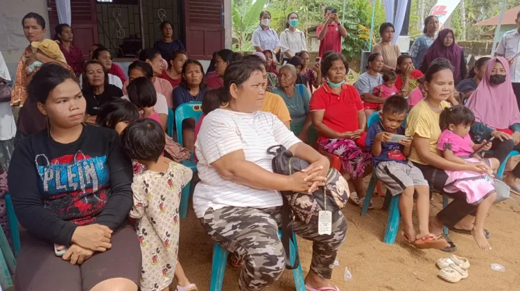 Dinkes Tapteng Gelar Bakti Sosial Pengobatan Gratis di Tukka