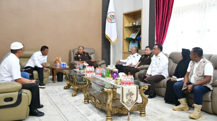 Bupati Masinton Pasaribu Terima Kunjungan Kajari Sibolga