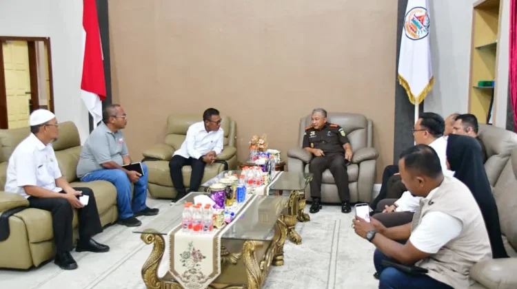 Bupati Masinton Pasaribu Terima Kunjungan Kajari Sibolga