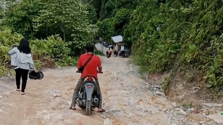 Pantai Pandaratan Kabupaten Tapteng Butuh Perbaikan Akses Jalan