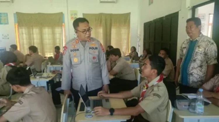 Polres Padang Lawas Sosialisasi Literasi AI di SMKN 1 Barumun