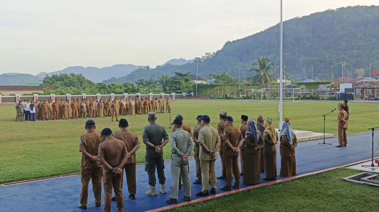 Pemkab Tapteng Gelar Apel Gabungan ASN Tekankan Disiplin dan Transparansi