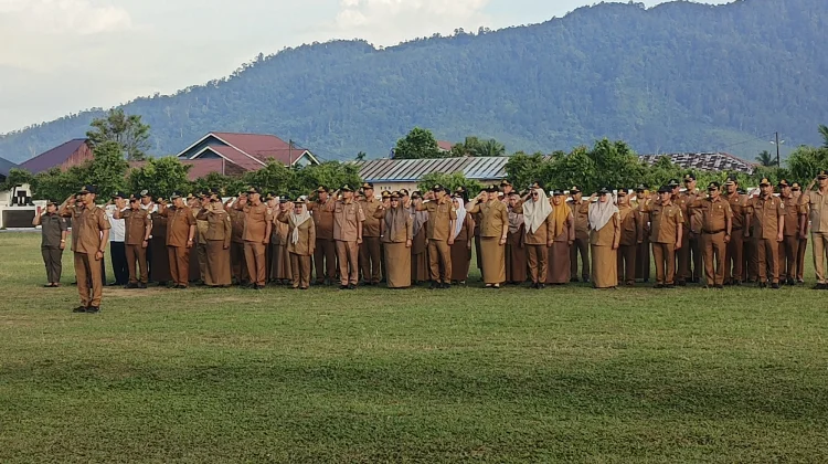 Pemkab Tapteng Gelar Apel Gabungan ASN Tekankan Disiplin dan Transparansi
