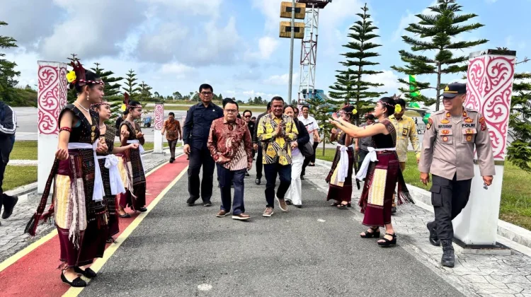 Sekda Taput Sambut Komisi VII DPR RI