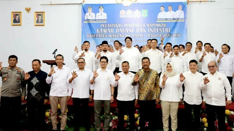 Bupati dan Wakil Bupati Madina Hadiri Pelantikan Pengurus Kadin