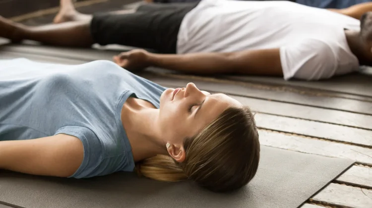 Sulit Tidur dan Stres? Kenali Teknik Relaksasi Yoga Nidra