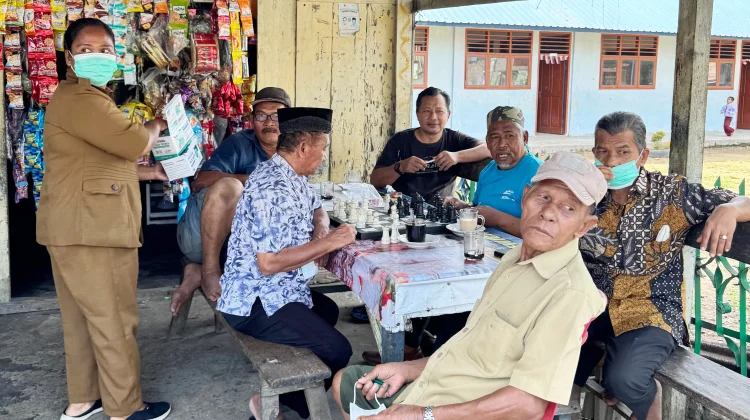 Dampak Erupsi, Dinkes Tapteng Bagikan Masker dan Siagakan Seluruh Puskesmas