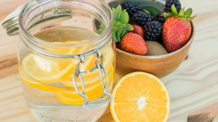 Cara Membuat Infused Water di Rumah, Praktis dan Menyegarkan