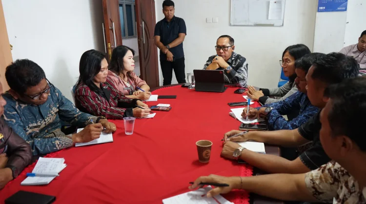 Bupati Taput Dorong Camat Gali Potensi Ekonomi di Wilayahnya