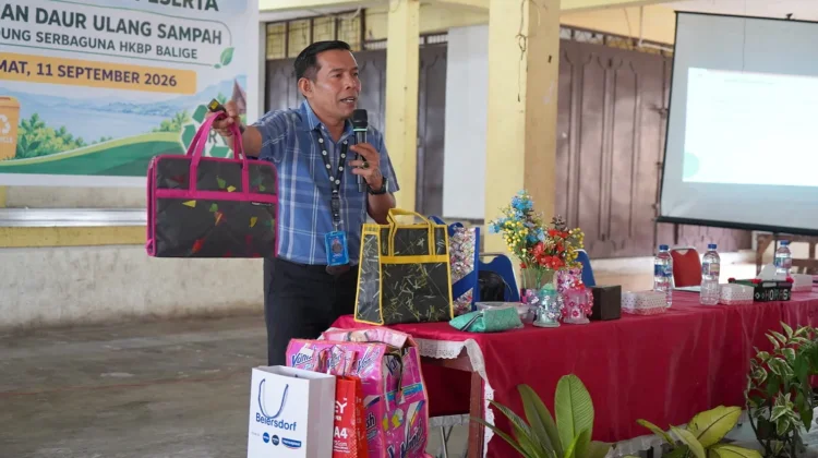 DLH Toba Gelar Pelatihan Daur Ulang Sampah