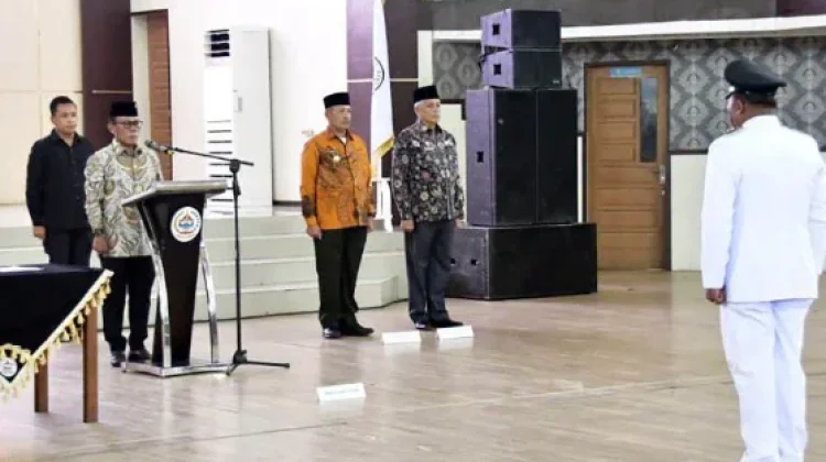 Bupati Tapteng Lantik 23 Pejabat Administrator