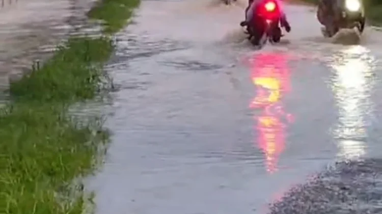 Warga Tapteng Masih Waspada Potensi Banjir di Tengah Cuaca Berubah