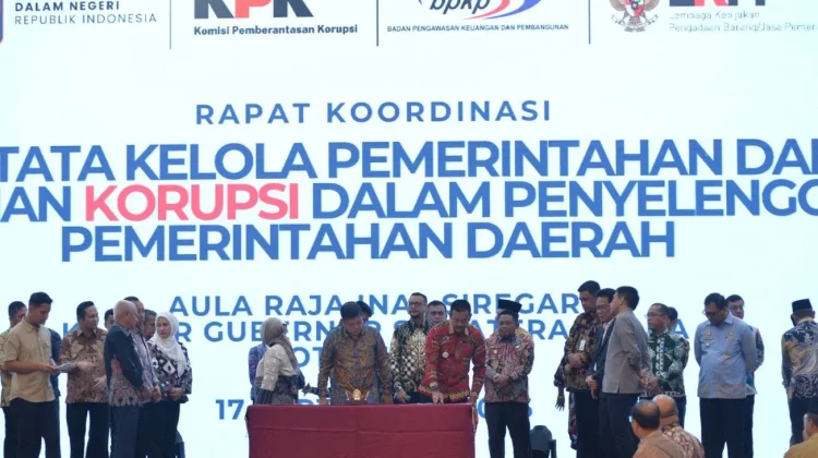 Bupati dan Ketua DPRD Madina Teken Komitmen Pencegahan Korupsi di Medan