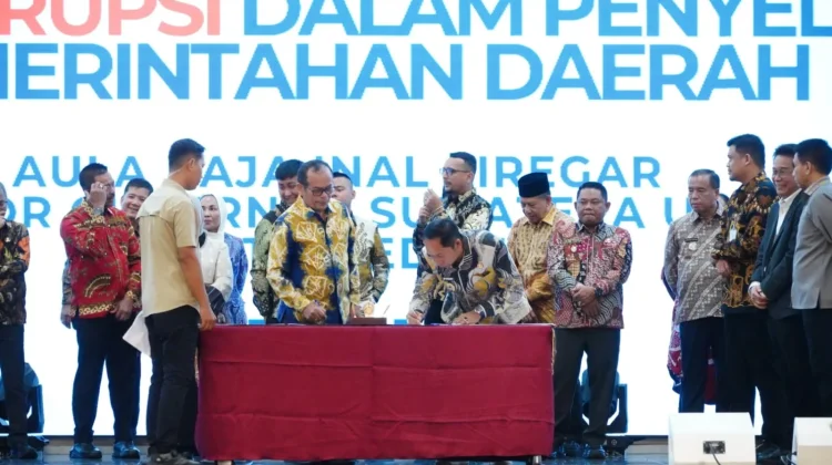Bupati JTP Hutabarat Tandatangani Komitmen Bersama di Kantor Gubernur