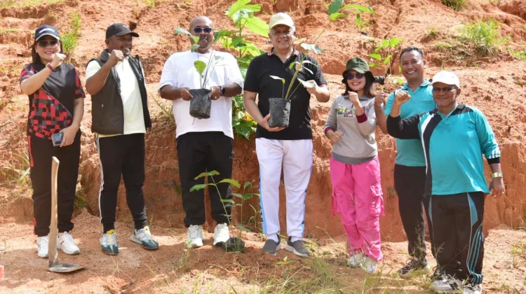 Pemkab Tapanuli Tengah Gelar Olahraga Bersama dan Penanaman 500 Pohon Produktif
