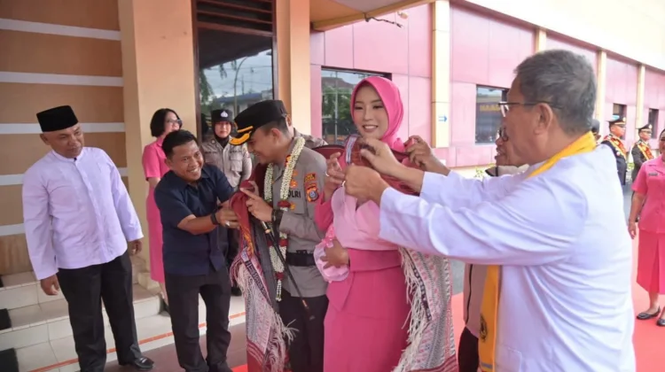 Wali Kota Sibolga Hadiri Tradisi Pergantian Kapolres