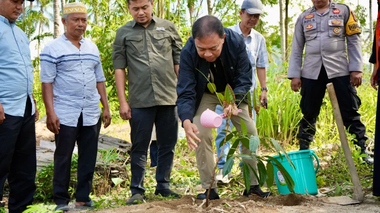 World Cleanup Day di Huta Godang, Wabup Jafar: Kesejahteraan Harus Sejalan dengan Ke