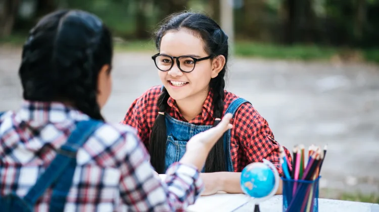 Bahasa Gaul Mengubah Cara Anak Muda Berkomunikasi