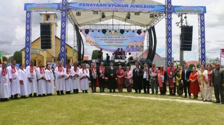Bupati JTP Hutabarat Hadiri Jubileum 150 Tajun HKBP Lobusiregar