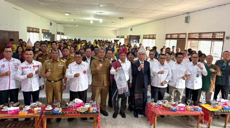 Pemkab Taput Dampingi Menteri Koperasi RI pada Kuliah Umum di UNITA