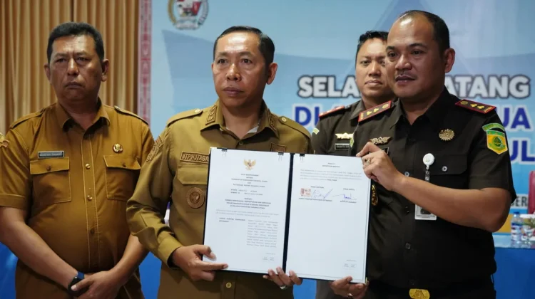 Bupati JTP Hutabarat Hadiri Peluncuran Program “Jaksa Sahabat Pendidik”