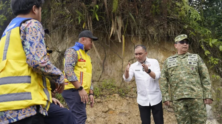 Sekda Tapsel Dampingi Satgas PRR Tinjau Jalan Lintas Sipirok–Tarutung ...