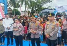Kunjungi Tapteng, Kapolri dan Titiek Soeharto Serahkan Bantuan